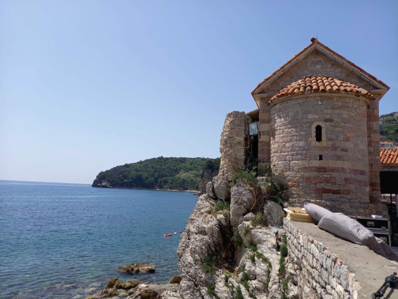 Budva, Blick von der Altstadtmauer aufs Meer